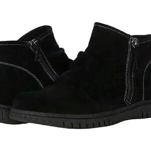 Comfortiva Calla Black Suede Size 7.5.  BRAND NEW (Save $40.00)
